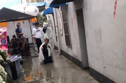 网红哭灵,情感营销背后的真实故事