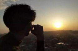 qq头像男生背影,揭秘QQ头像中的男生神秘魅力
